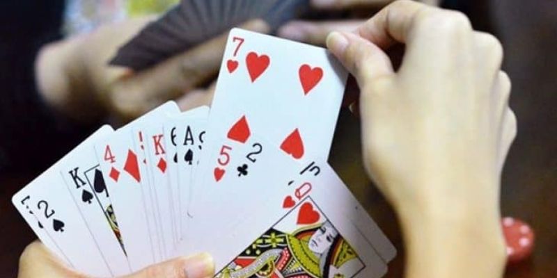 Đánh giá thứ tự mạnh yếu của các lá trong trò chơi