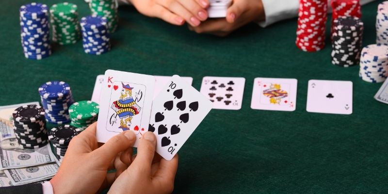 Quan sát tinh tế và quyết đoán giúp bạn nắm thế chủ động